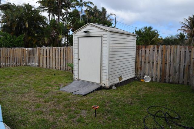 5317 Van Buren St, Hollywood, FL 33021