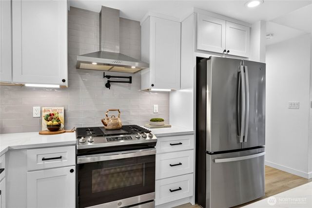 3140 Elwood Drive W, University Place, WA 98466