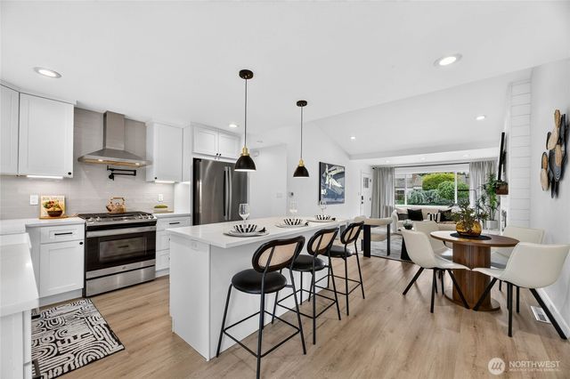 3140 Elwood Drive W, University Place, WA 98466