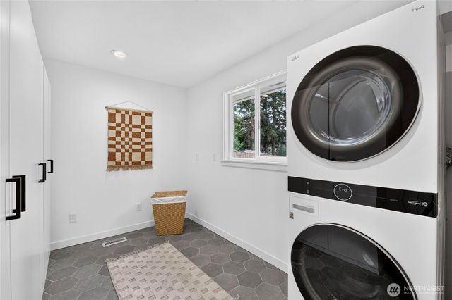 3140 Elwood Drive W, University Place, WA 98466