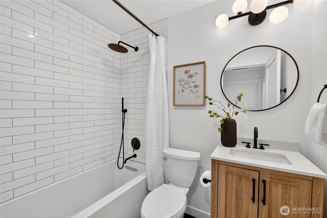 3140 Elwood Drive W, University Place, WA 98466
