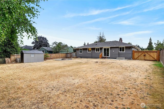 3140 Elwood Drive W, University Place, WA 98466