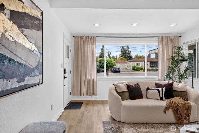 3140 Elwood Drive W, University Place, WA 98466
