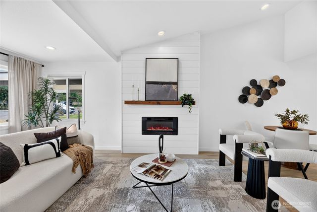 3140 Elwood Drive W, University Place, WA 98466