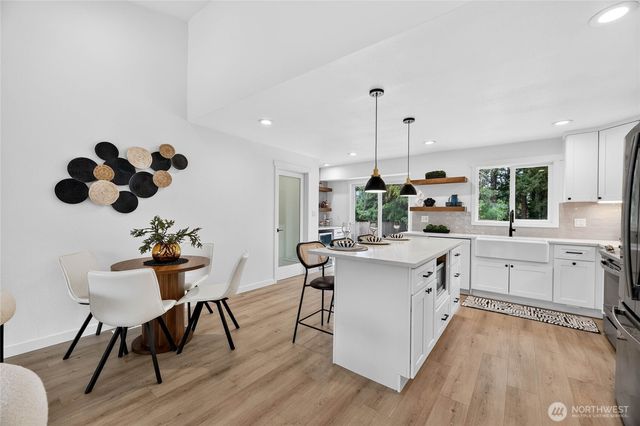 3140 Elwood Drive W, University Place, WA 98466