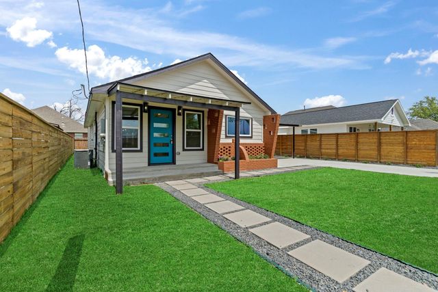 1009 Genova Street, Houston, TX 77009