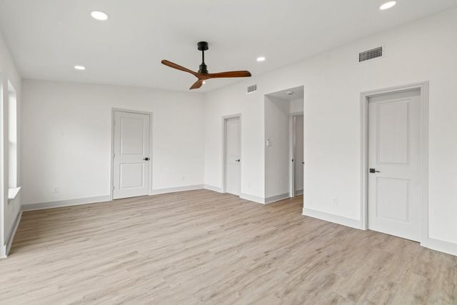 1009 Genova Street, Houston, TX 77009