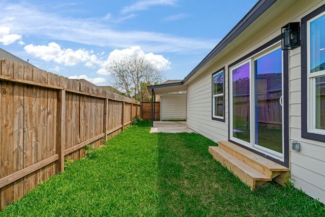 1009 Genova Street, Houston, TX 77009
