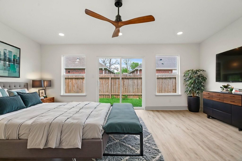 1009 Genova Street, Houston, TX 77009