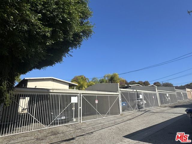 7360 W Manchester Avenue, Los Angeles, CA 90045