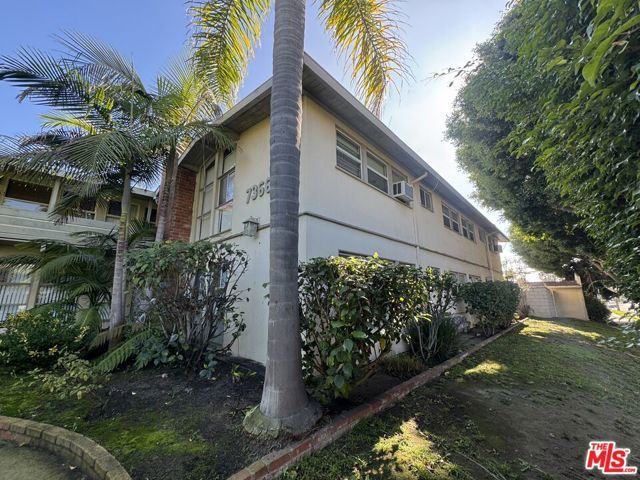7360 W Manchester Avenue, Los Angeles, CA 90045
