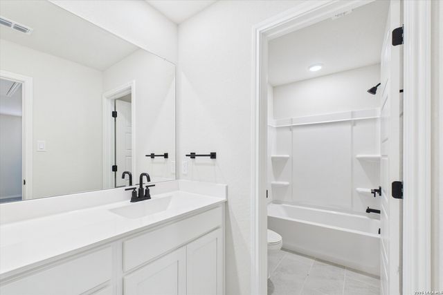 1018 West 1604 North Unit 202, San Antonio, TX 78251