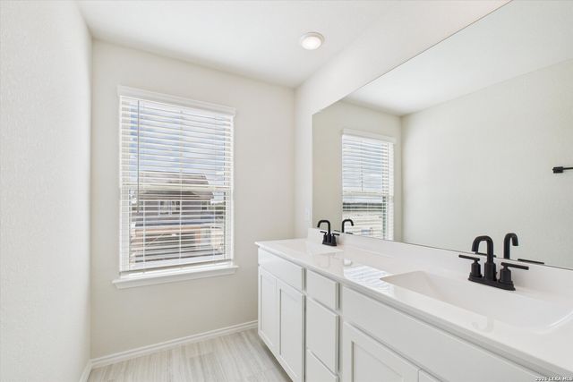 1018 West 1604 North Unit 202, San Antonio, TX 78251