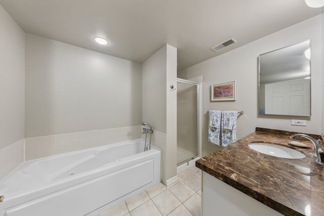 33 W Huron Street 311, Chicago, IL 60654