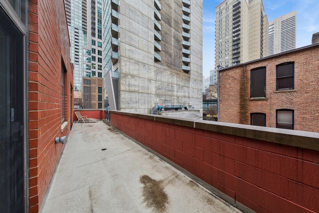 33 W Huron Street 311, Chicago, IL 60654