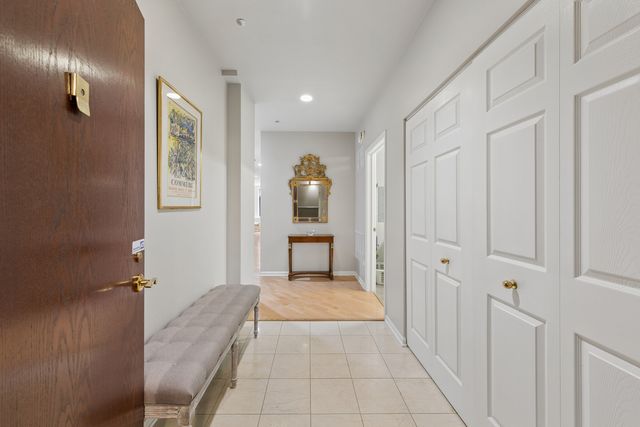 33 W Huron Street 311, Chicago, IL 60654