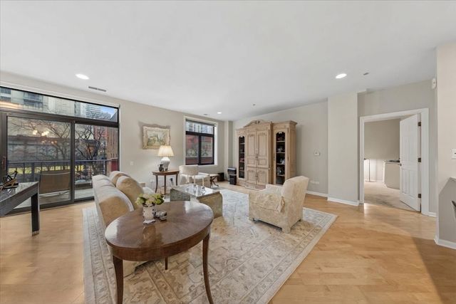 33 W Huron Street 311, Chicago, IL 60654