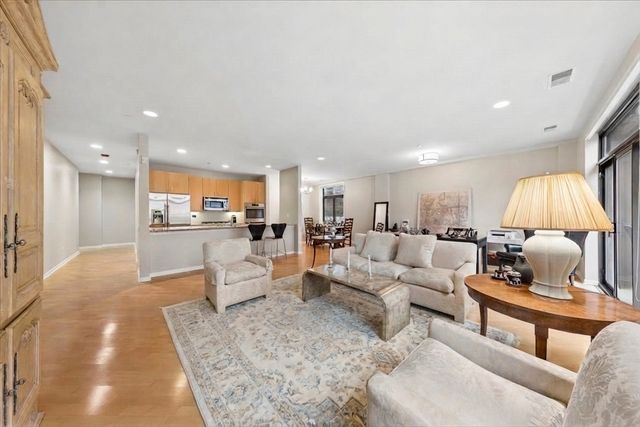 33 W Huron Street 311, Chicago, IL 60654