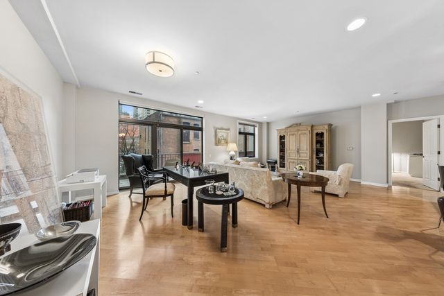 33 W Huron Street 311, Chicago, IL 60654