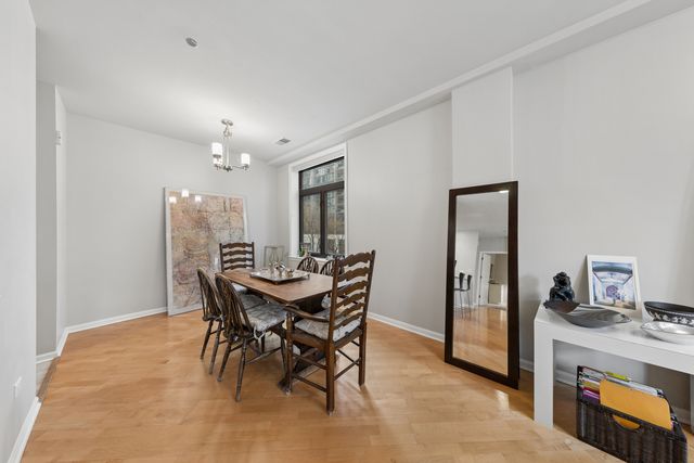 33 W Huron Street 311, Chicago, IL 60654