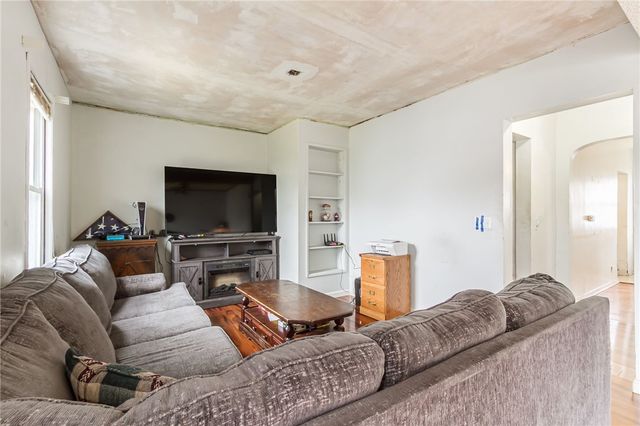 80 Eglantine Road, Greece, NY 14616