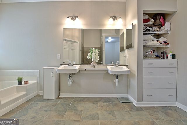 195 Ferncliff, Fayetteville, GA 30215