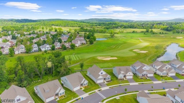 124 Club House Dr, Washington Twp., NJ 07882