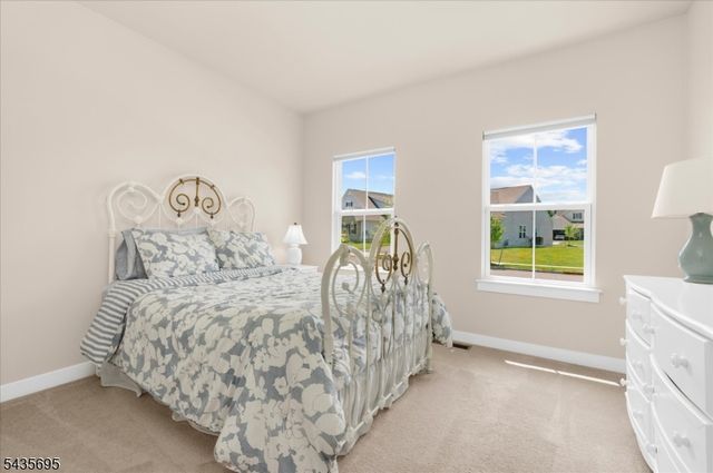 124 Club House Dr, Washington Twp., NJ 07882