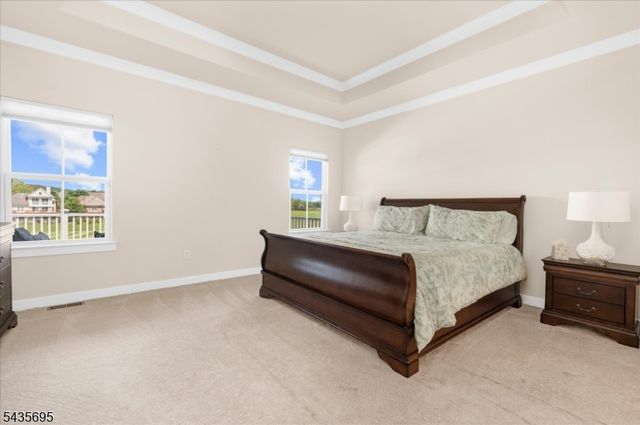 124 Club House Dr, Washington Twp., NJ 07882