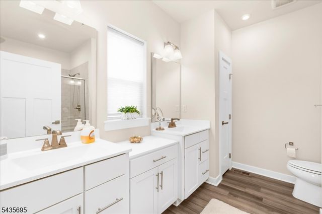 124 Club House Dr, Washington Twp., NJ 07882