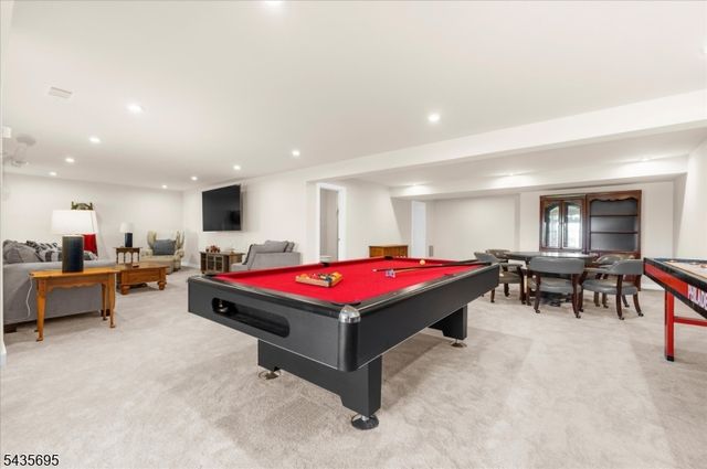 124 Club House Dr, Washington Twp., NJ 07882