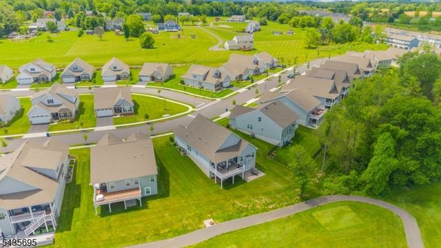 124 Club House Dr, Washington Twp., NJ 07882