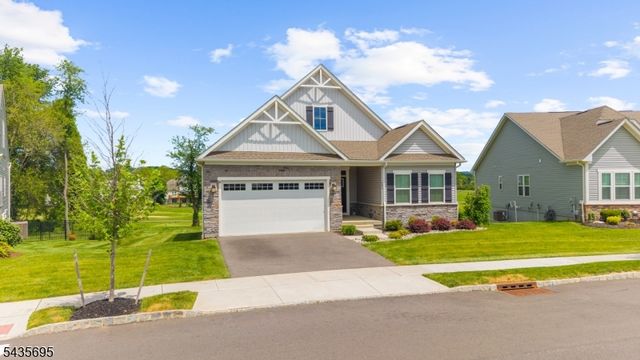 124 Club House Dr, Washington Twp., NJ 07882