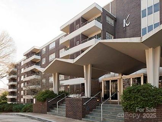 1300 Reece Road 302, Charlotte, NC 28209