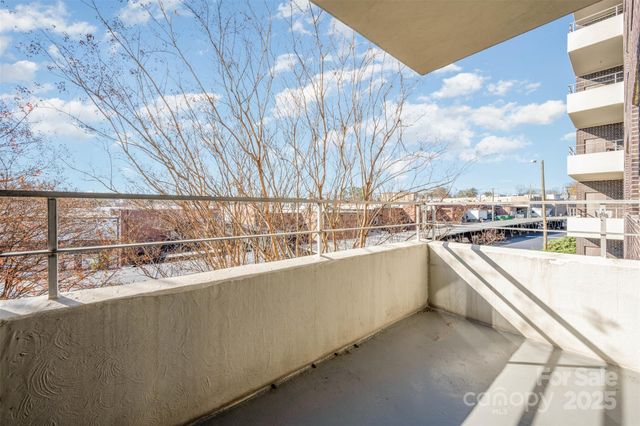 1300 Reece Road 302, Charlotte, NC 28209