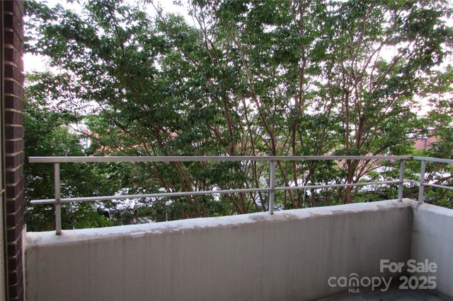 1300 Reece Road 302, Charlotte, NC 28209