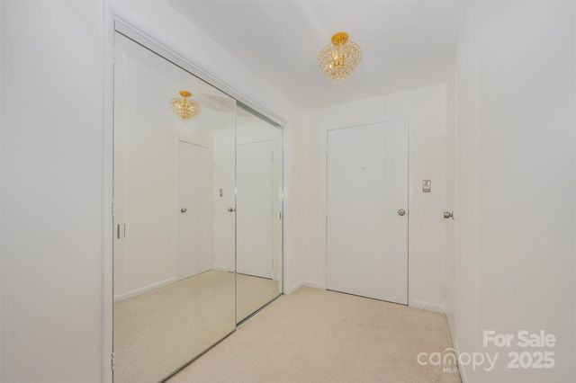 1300 Reece Road 302, Charlotte, NC 28209