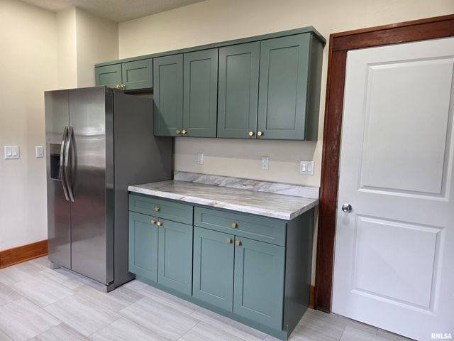 2617 W MARQUETTE Street, Peoria, IL 61605