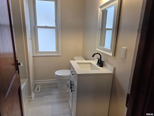 2617 W MARQUETTE Street, Peoria, IL 61605