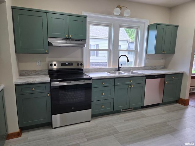 2617 W MARQUETTE Street, Peoria, IL 61605