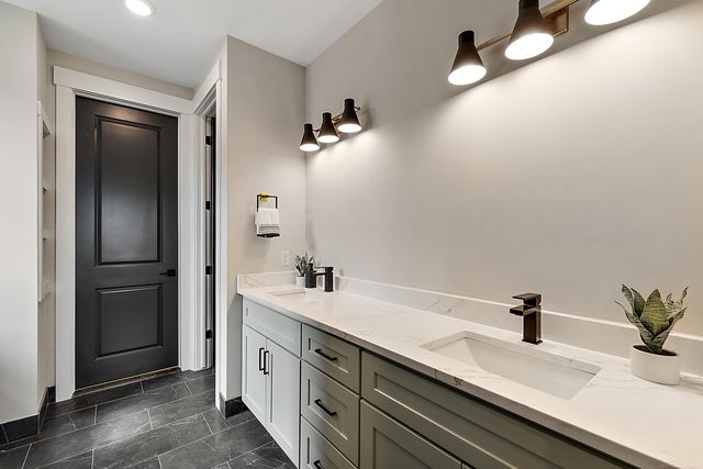 4076 Spring Meadow Drive, Sterling Heights, MI 48314