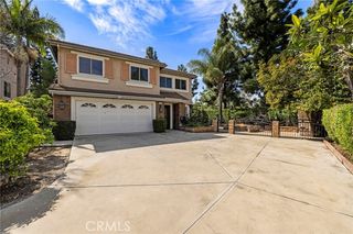 74 Linhaven, Irvine, CA 92602