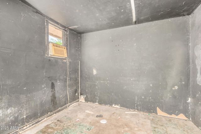 6426 W MULBERRY Drive, Phoenix, AZ 85033