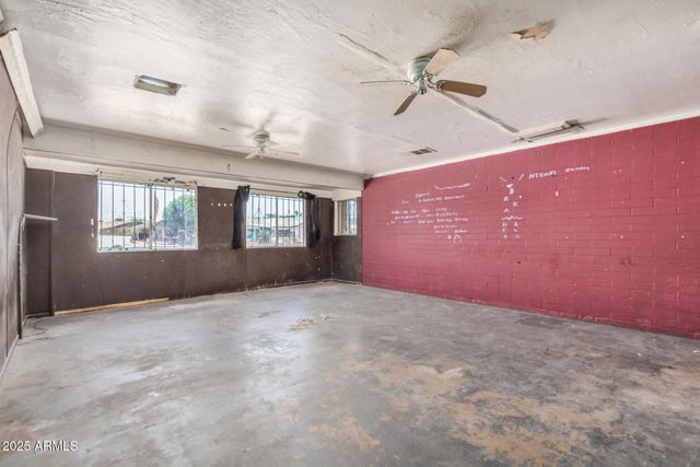 6426 W MULBERRY Drive, Phoenix, AZ 85033