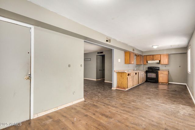 6426 W MULBERRY Drive, Phoenix, AZ 85033