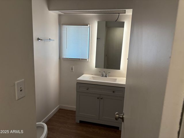 4400 W MISSOURI Avenue 302, Glendale, AZ 85301