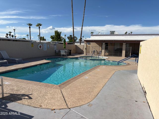 4400 W MISSOURI Avenue 302, Glendale, AZ 85301
