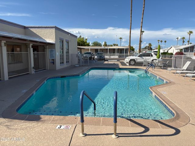 4400 W MISSOURI Avenue 302, Glendale, AZ 85301