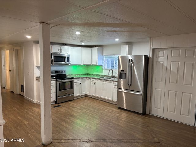 4400 W MISSOURI Avenue 302, Glendale, AZ 85301