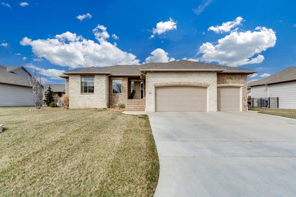 213 S Grand Mere Court, Wichita, KS 67230